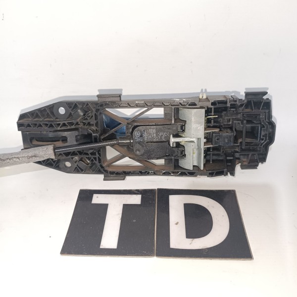 Macaneta Externa Traseira Direita Volkswagen Golf 2014 2020