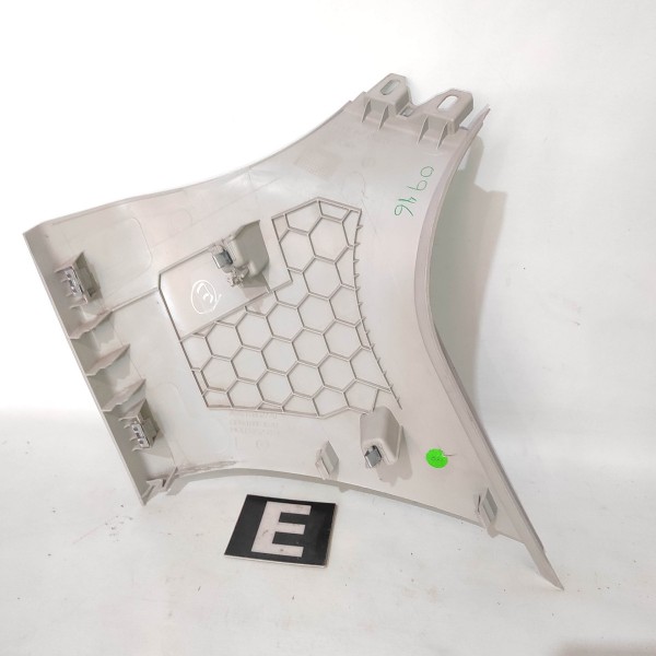 Moldura Traseira Esquerda Vw Golf Variant 2015 2019