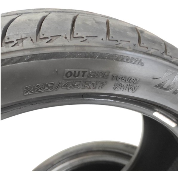 Par Pneu Bridgestone Turanza 225/45r17 50% Dot 1022 Ovo V