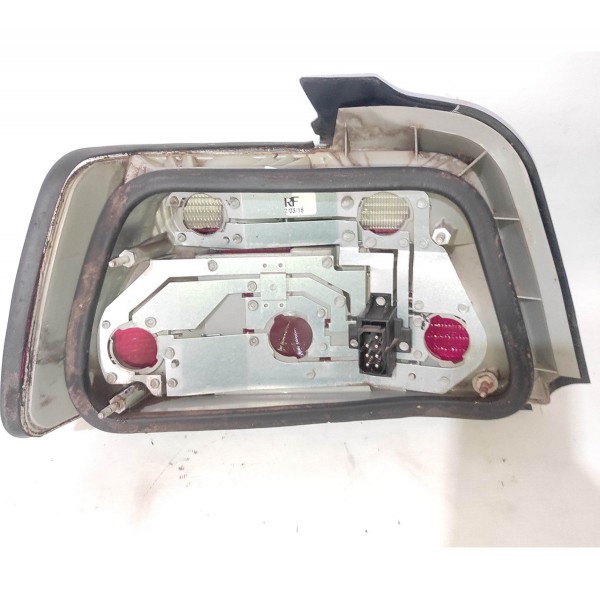 Lanterna Direita Bicolor Bmw 318 323 325 328 92 97 Trinca Direito/passageiro