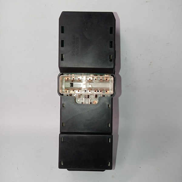 Botão Vidro Dianteiro Esquerdo Chevrolet Captiva 2.4 2011