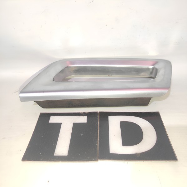 Puxador Forro Porta Traseiro Direito Gm Captiva 2008 2018