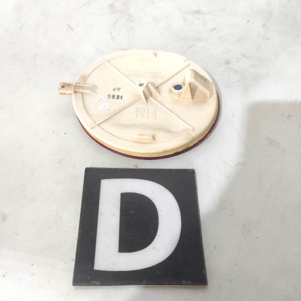 Refletor Direito Parachoque Traseiro Gm Captiva 2008 2018