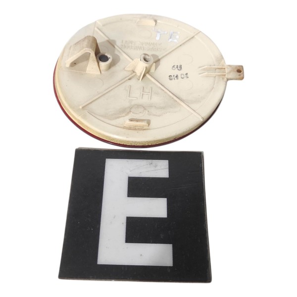 Refletor Esquerdo Parachoque Traseiro Gm Captiva 2008 18