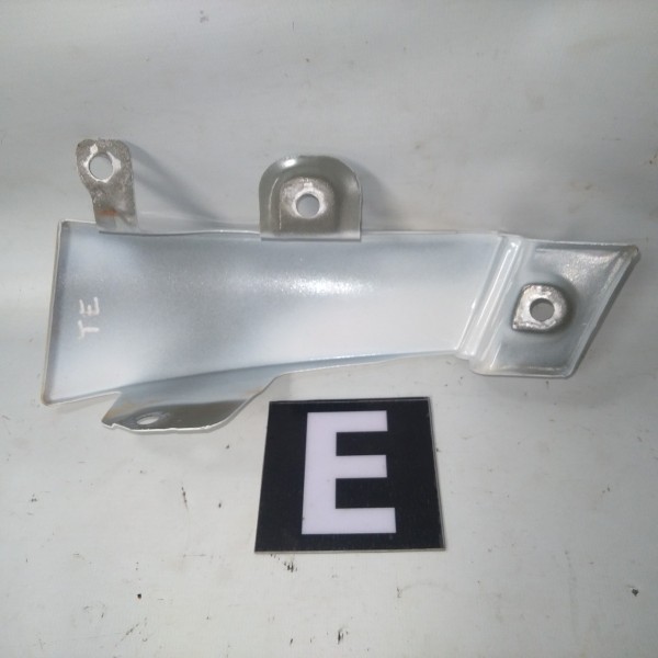 Acabamento Inferior Lanterna Traseiro Esquerdo Captiva 06