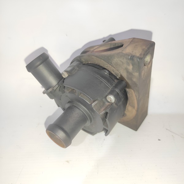 Bomba Dagua Auxiliar Vw Golf 1.4 Tsi 2014 2020 5g0965567a