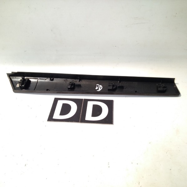 Friso Forro De Porta Dianteiro Direito Captiva 06-18