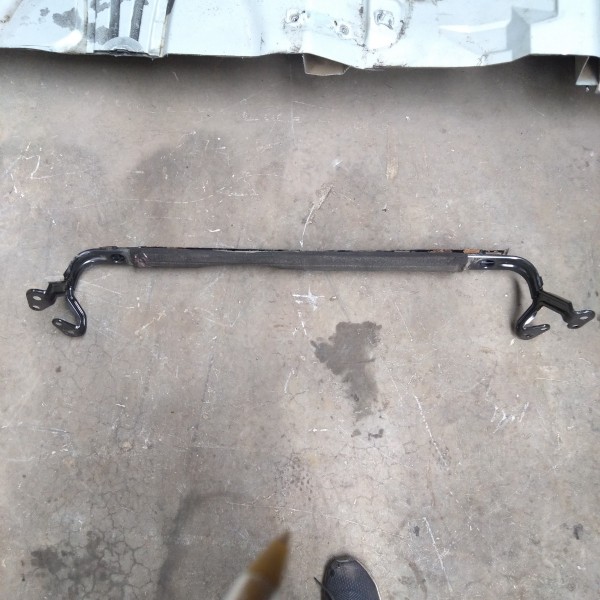 Travessa Inferior Do Radiador  Volvo C30 2.0 2006 2013