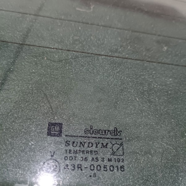 Vidro Tampa Traseira Chevrolet Tigra 1998 1999