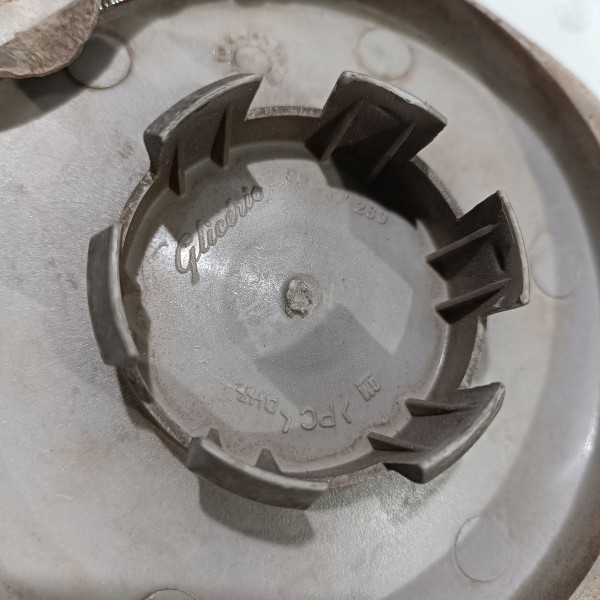 Jogo Roda 14 Chevrolet Tigra Com Calotinha 5 1/2j14 Pf49 F-2