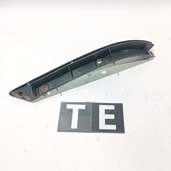 Guia Parachoque Traseiro Esquerdo Chevrolet Tigra 1998 1999