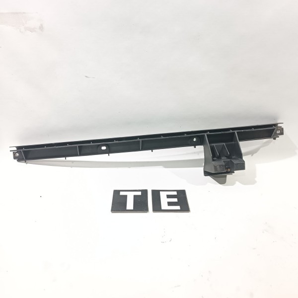 Guia Central Traseiro Esquerdo Parachoque Chevrolet Tigra 98