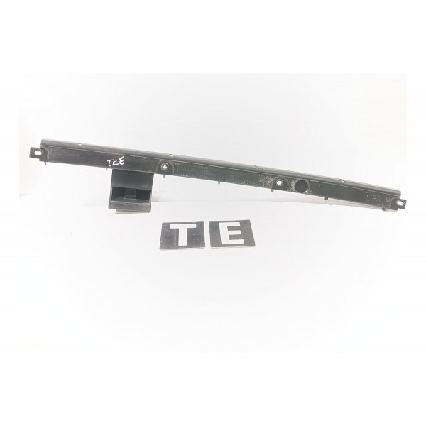 Guia Central Traseiro Esquerdo Parachoque Chevrolet Tigra 98