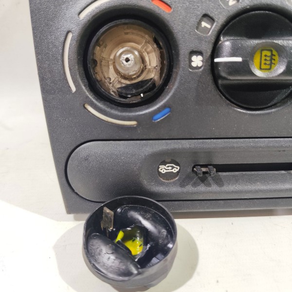 Moldura Comando Ar Condicionado Gm Tigra Corsa Gsi 1998