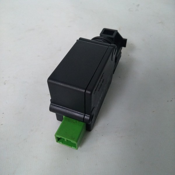 Trava Tampa Do Bagageiro Volvo C30 2.0 2006 2013