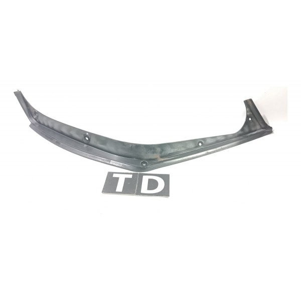 Moldura Lateral Direira Porta Malas Mercedes C180 C200 07 14