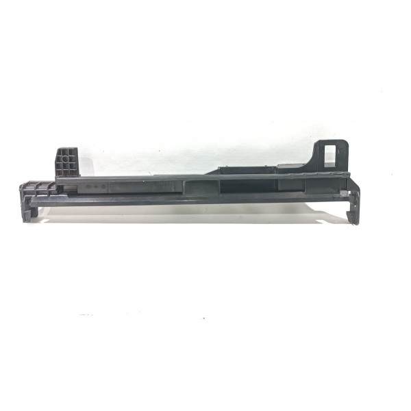 Moldura Lateral Radiador Mercedes C180 C200 07 14 0477902904
