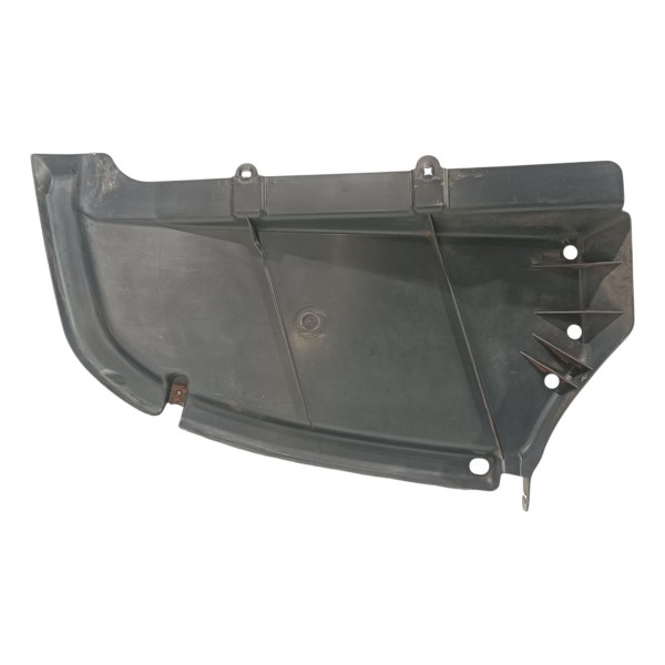 Moldura Inferior Parachoque Traseiro Mercedes C180 A20469003