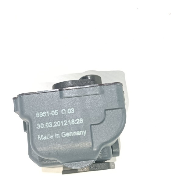 Atuador Portinhola Tanque Mercedes C180 C200 07 14 896105q03