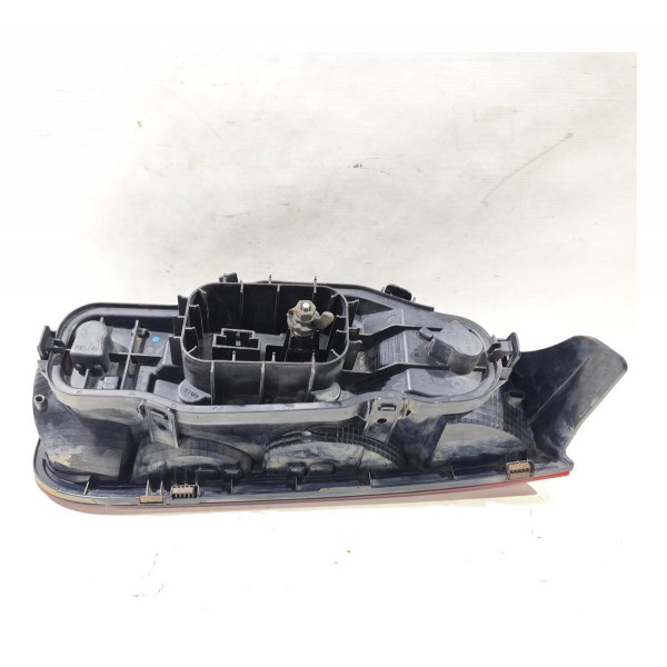 Lanterna Esquerda Vw Up 2014 2017 Detalhe