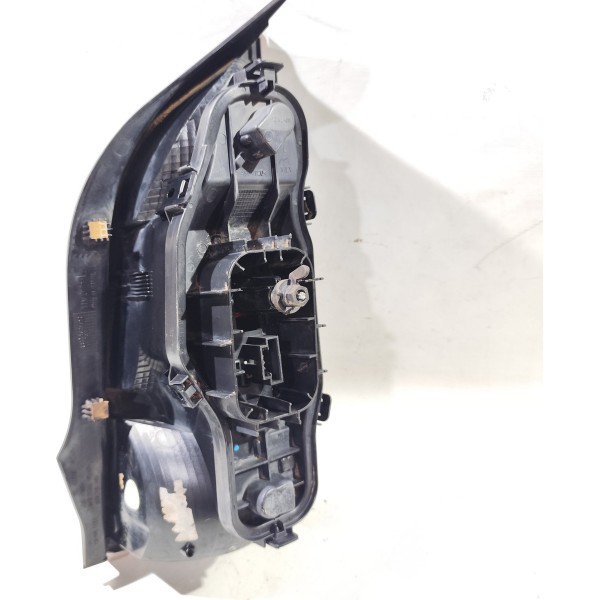 Lanterna Esquerda Vw Up 2014 2017 Detalhe