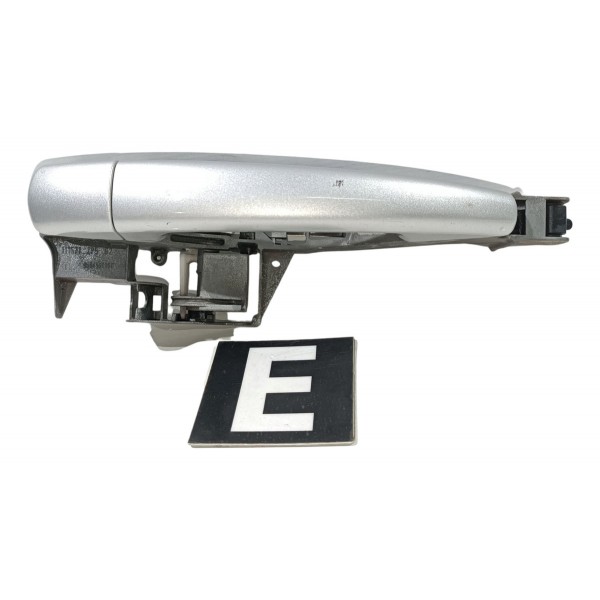 Macaneta Externa Traseira Esquerda Peugeot 3008 2008 2016 Prateado Traseira