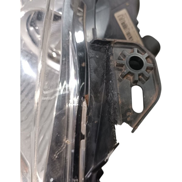 Farol Direito Peugeot 3008 2008 2013 Detalhe Direito/passageiro