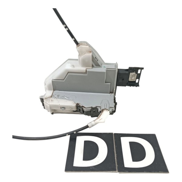 Trava Porta Dianteira Direita Peugeot 3008 2008 2016