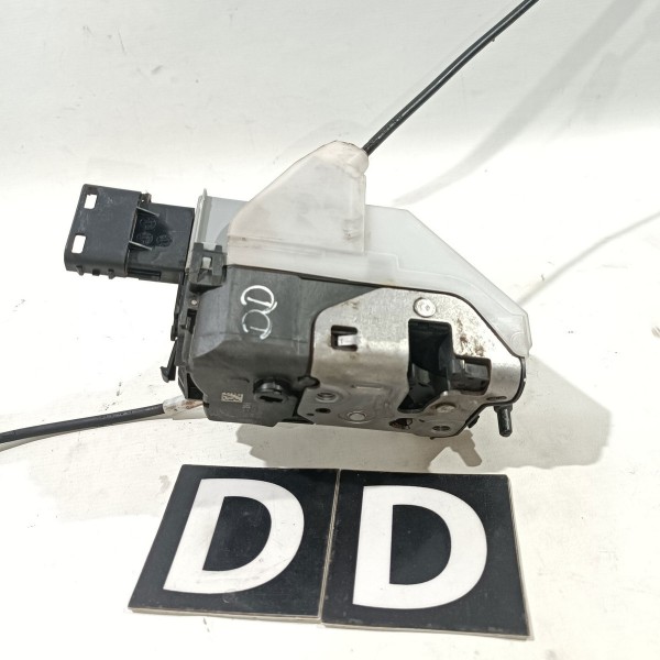 Trava Porta Dianteira Direita Peugeot 3008 2008 2016