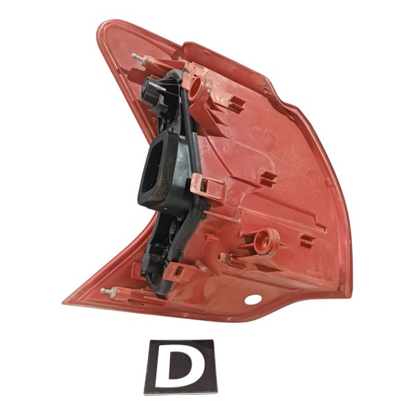 Lanterna Traseira Direita Peugeot 3008 2008 2013 9683460780 Direito/passageiro Vermelho