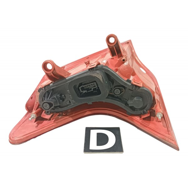 Lanterna Traseira Direita Peugeot 3008 2008 2013 9683460780 Direito/passageiro Vermelho