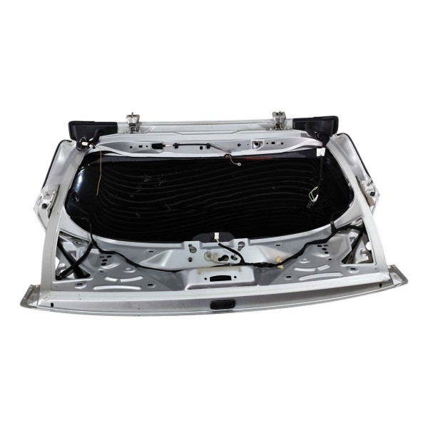 Tampa Vidro Traseiro Peugeot 3008 2008 2016 Detalhe Cinza