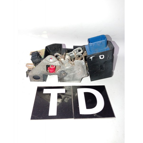 Trava Elétrica Traseira Direita  318 323 325 328 E36 92 97