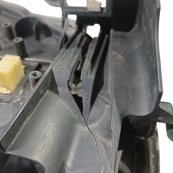 Farol Esquerdo Bmw 530 E60 04 10 535 540 M5 Detalhe Esquerdo/motorista