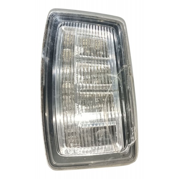 Luz Esquerda Porta Malas Audi A1 2010 2018 8x0945095 Detalhe
