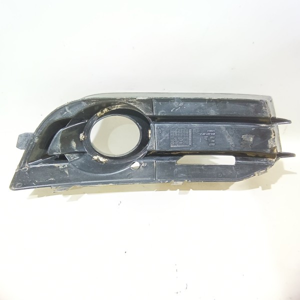 Moldura Farol Milha Esquerdo Audi A1 10 14 8x0807681a Detalh Esquerdo