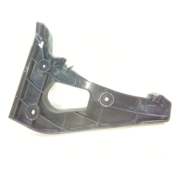 Guia Esquerdo Parachoque Traseiro Audi A1 8x0807377 Detalhe