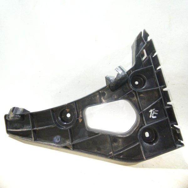 Guia Esquerdo Parachoque Traseiro Audi A1 8x0807377 Detalhe