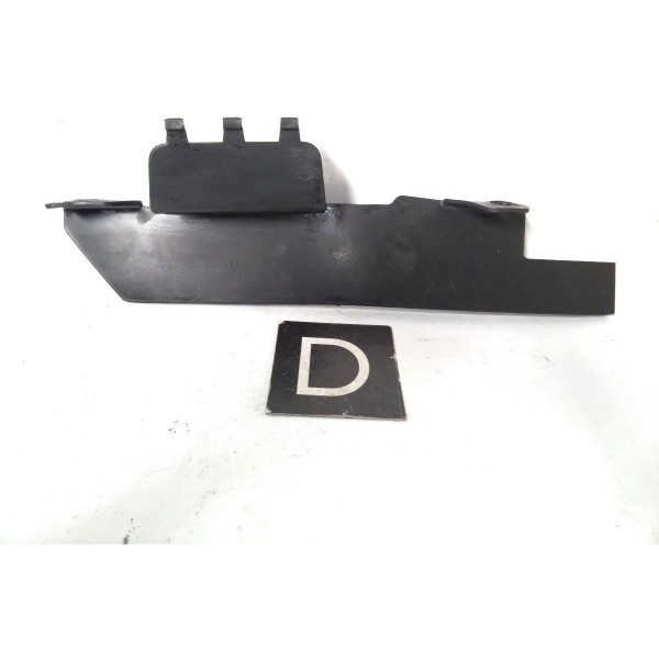 Guia Parachoque Dianteiro Direito Gm Malibu 2008 - 2012