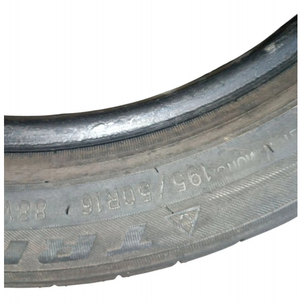 Par Pneus Triangle 195/50r16 60% Borracha Detalhe