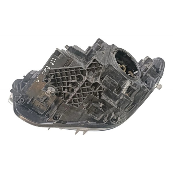 Farol Direito Bmw 120 F20 2011 2015 Detalhe Lente Direito/passageiro