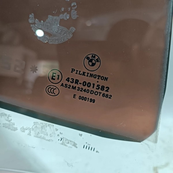 Vidro Porta Traseira Direita Bmw 320 325 335 06 12 E90