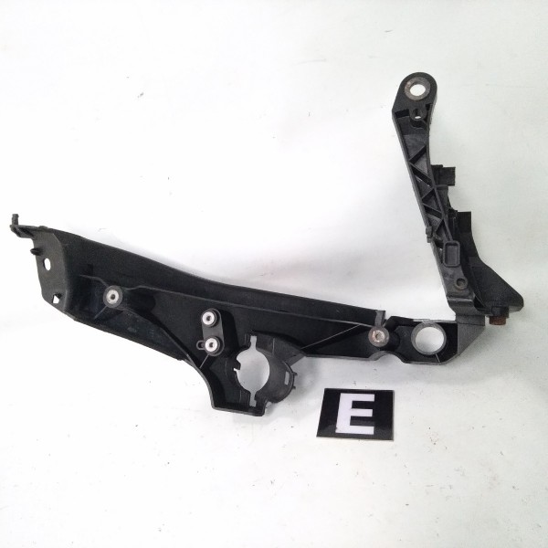 Suporte Inferior Farol Esquerdo Audi A4 2010 2.0t