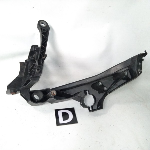 Suporte Inferior Farol Direito Audi A4 2010 2.0t