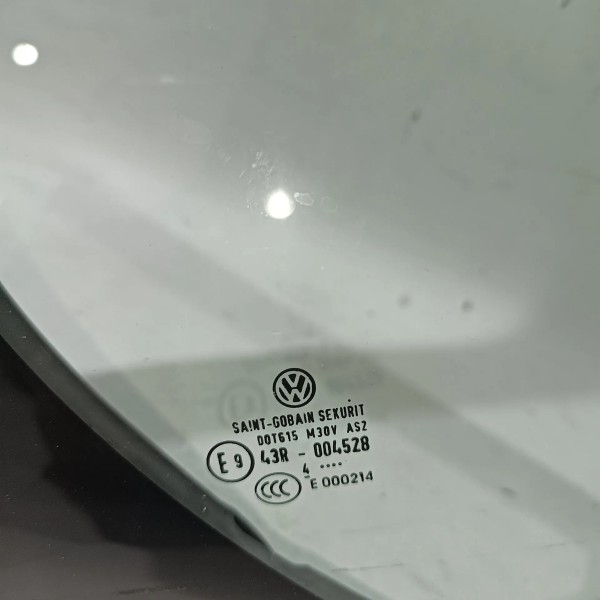 Vidro Vigia Porta Traseira Direita Vw Jetta 2012 2017