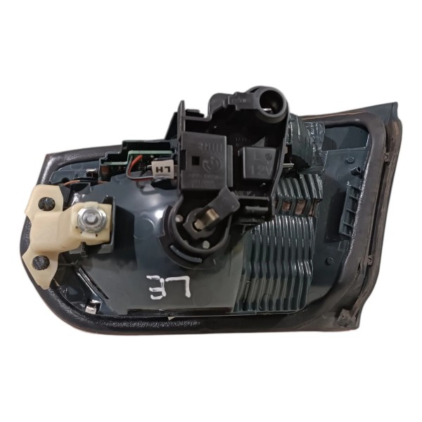Lanterna Esquerda Tampa Traseira Bmw 320 F30 2012 15 7371111 Esquerdo/motorista