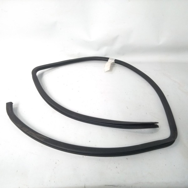 Borracha Pequena Porta Malas Subaru Impreza 93/99