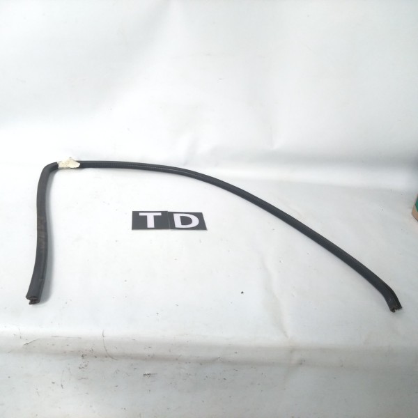 Borracha Porta Traseira Direita Subaru Impreza 93/99