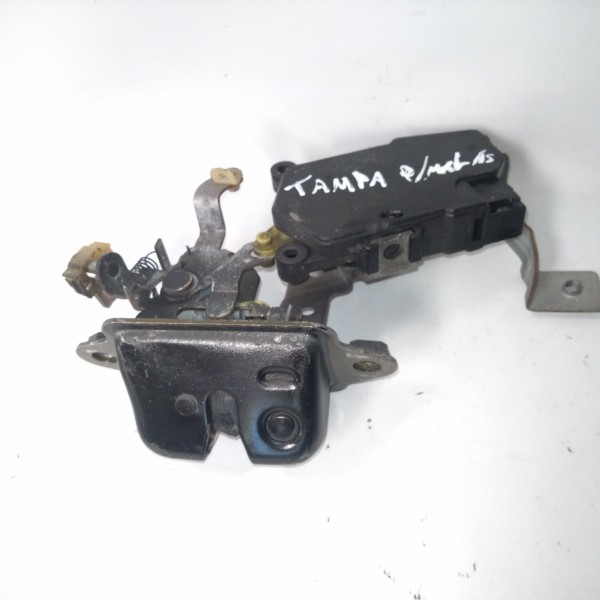 Trava Porta Malas Subaru Impreza Gf 93/99