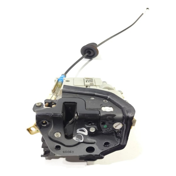 Trava Porta Dianteira Direita Audi A3 2014 2018 8x1837016b